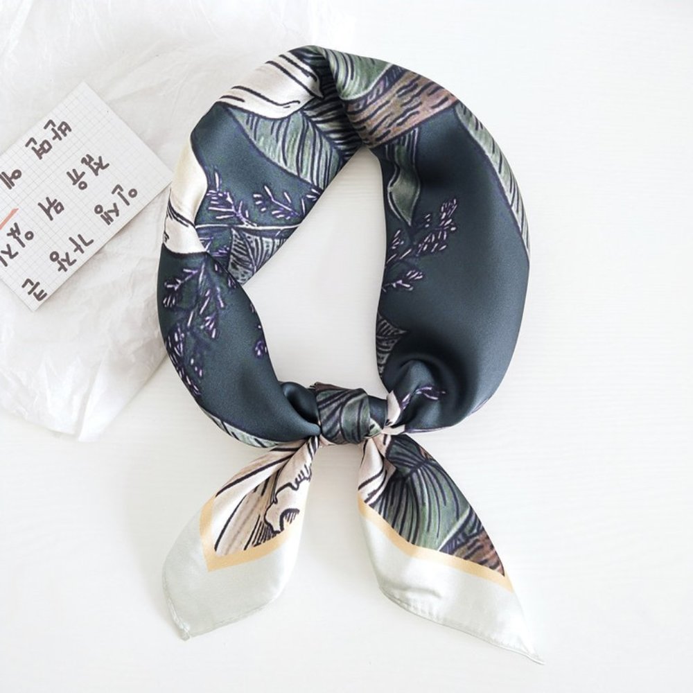 💕Last one Floral Silk Scarf Green Leaf - Picture 6 of 13